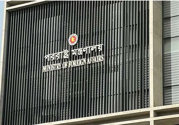 কূটনৈতিক পত্র প্রস্তুত  হাসিনাকে কি ফেরাত আনা যাবে