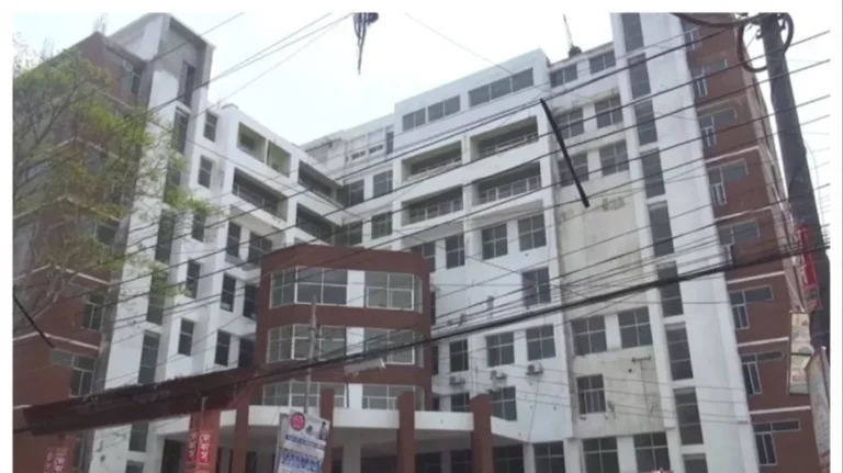 পিরোজপুরে ২৫০ শয্যার হাসপাতাল লিফট না থাকায় কার্যক্রম স্থগিত