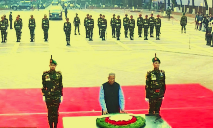মিরপুরে শহীদ বুদ্ধিজীবী স্মৃতিসৌধে প্রধান উপদেষ্টার শ্রদ্ধা নিবেদন