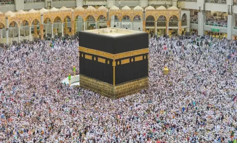 মক্কা-মদিনায় এক মাসে প্রায় ৭ কোটি জিয়ারতকারী