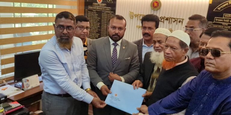 ভিপি নূরের নির্বাচনী আসনে বিএনপি নেতা মামুনের মনোনয়নপত্র সংগ্রহ