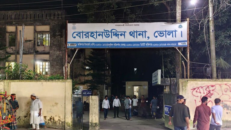 ভোলায় ট্রাক-সিএনজির সংঘর্ষে ৩ জন নিহত, ২ জন আহত