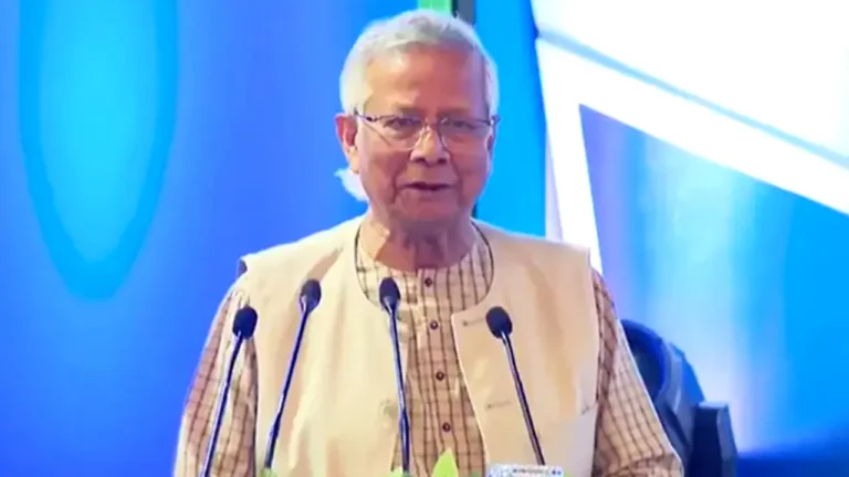 শ্রমশক্তি রফতানিতে বড় বাধা দালাল চক্র: প্রধান উপদেষ্টা