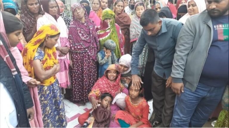 বরগুনার পুরাকাটা ফেরিঘাটে কথা-কাটাকাটির জেরে ছুরিকাঘাতে খেয়ামাঝি নিহত