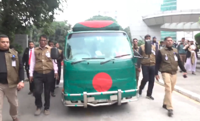 শেষবারের মতো  ‘ফিরোজায়’ নেওয়া হচ্ছে খালেদা জিয়ার মরদেহ