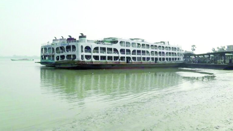 ডুবোচর ও নাব্য সংকটে ঝুঁকিপূর্ণ ঢাকা–বরিশাল নৌরুট