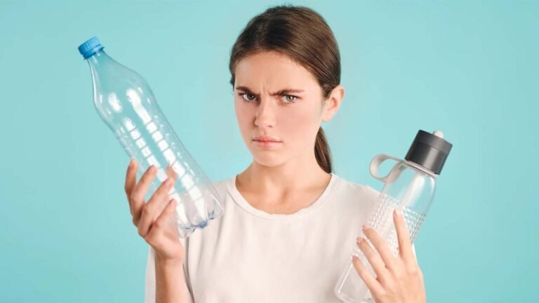 প্লাস্টিক বোতলের পানি কি নীরবে ক্ষতি করছে? সতর্ক করছেন বিশেষজ্ঞরা