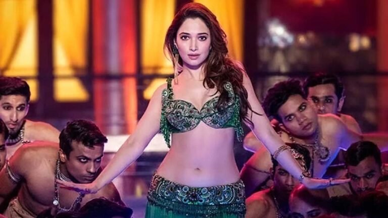 এক বিলিয়ন ছোঁয়া ‘আজ কি রাত’