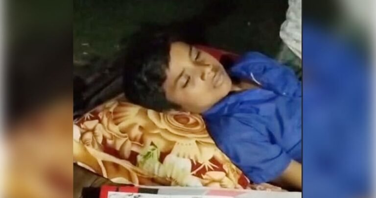  কুড়িয়ে পাওয়া আম খাওয়ায় শিশুকে মারধরের অভিযোগ