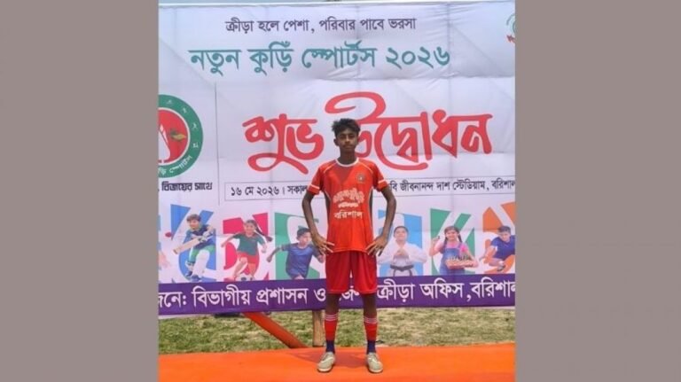 দেব মন্ডলকে ঘিরে বরিশালের ফুটবল স্বপ্ন