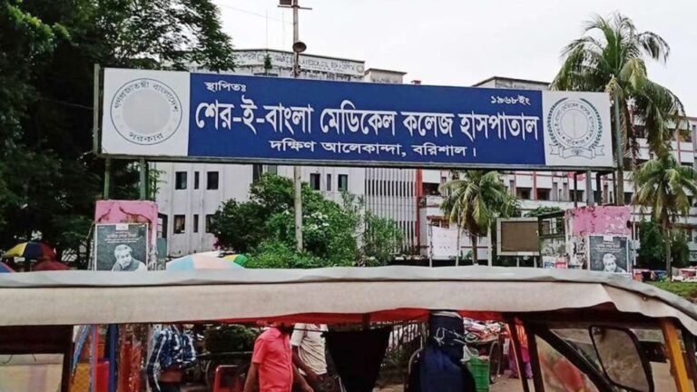 রোগীর চাপে বিপর্যস্ত শেবাচিম হাসপাতাল